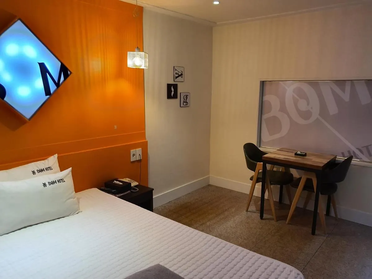 Hotel Bom Busan 0*,